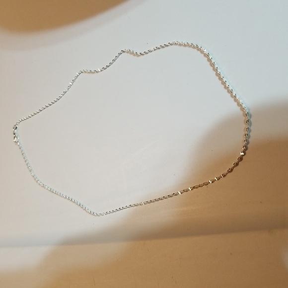 Gorgeous 925 silver chain necklace. Excellent like new condition - Picture 7 of 8